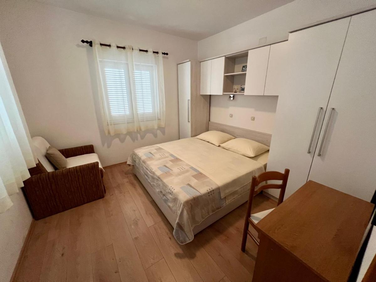 Apartments Villa Emilija Supetarska Draga Zewnętrze zdjęcie